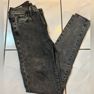 Like new Levi’s 720 grey washed skinny jeans